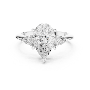 Anillo de Compromiso con Tres Diamantes Cultivados en Laboratorio, Corte Pera, Banda Completa, Oro de 14K, Certificado IGI, VS1, Diamante E, para Aniversario o Boda - Product Image 6