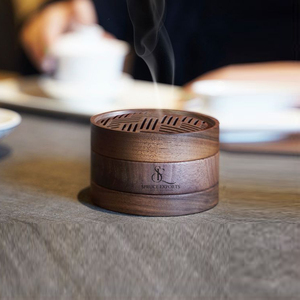 Brûleur à Bakhoor Rond en Bois Moderne, Support d'Encens Arabe Oud Multi-Niveaux avec Couvercle Supérieur Sculpté à Fentes pour l'Encens - Product Image 5