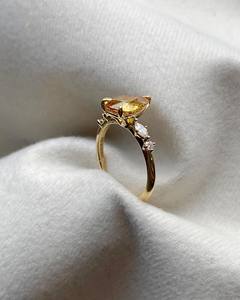 แหวนหมั้นเพชร CZ รูปทรงลูกแพร์ สีเหลือง ทอง 14K แหวนแต่งงานหรูหรา แหวนเจ้าสาว พลอยสีแฟนซี เครื่องประดับชั้นดี แหวนสั่งทำพิเศษสำหรับเธอ - Product Image 2