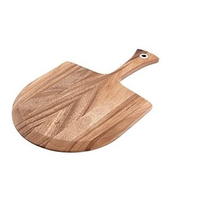 Tabla de cortar de madera con acabado natural y ranura profunda para recoger jugo, ideal para cortar carne, filetes y frutas. - Product Image 3