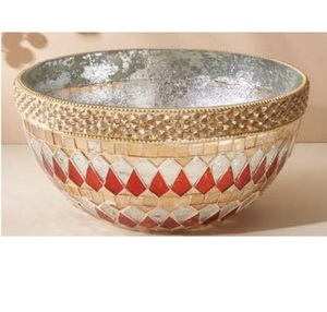 Nuevo Estilo de Centro de Mesa para Comedor, Cesta Contenedora para Uso en Cocina y Catering, Lujosa Cesta de Frutas de Metal Pintada a Mano - Product Image 1