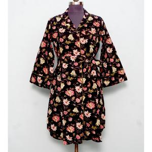 เสื้อเชิ้ตยาวทรงคิโมโนผ้าฝ้ายแท้ 100% สำหรับงานกลางคืน/งานทางการ ลายดอกไม้ คอวี แขนสามส่วน เปิดด้านหน้า สำหรับผู้หญิง - Product Image 4