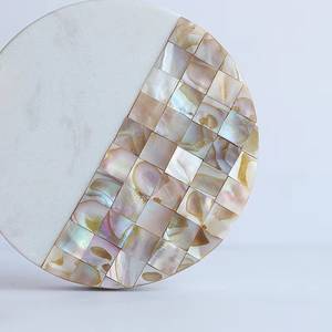 Sous-verre rond en marbre blanc avec incrustation de nacre, moderne, antidérapant, 300 mm de diamètre - Product Image 2