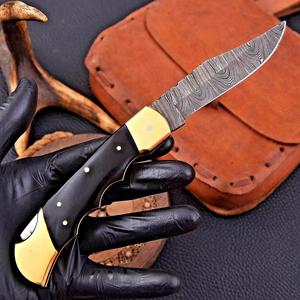 Cuchillo Plegable de Acero de Damasco de Grado Industrial Nordic Forge, Mango de Resina Negra, Empuñadura de Latón, Funda, Cuchillo de Caza EDC de Bolsillo - Product Image 4