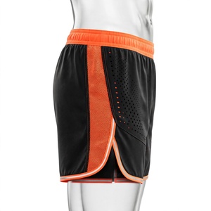 Shorts Bermuda Sport Décontractés pour Hommes en Tissu Peigné Noir et Orange Uni, Taille Élastique, Respirants, avec Bande Latérale et Logo Personnalisé - Product Image 4