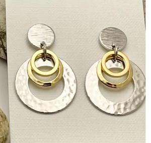 Boucles d'oreilles pendantes martelées en laiton finition antique, faites à la main, tendance, pour femmes, fournisseur indien, disponibles à la vente pour le bureau - Product Image 4