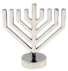 Ménorah sculpturale moderne en aluminium argenté à 9 branches, chandelier unique en métal pour la Hanouka, décoration de maison pour la fête juive - Product Image 3