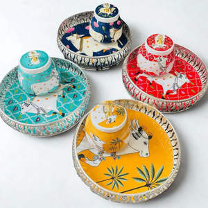 Juego de bandejas pichwai de plata alemana con tarro para regalos festivos - Product Image 1