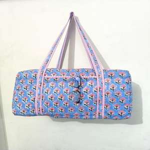 Bolso de lona casual de lujo, acolchado a máquina, con estampado bohemio de verano, de algodón estampado a mano, para gimnasio, compras, fin de semana y deporte, a la moda - Product Image 1