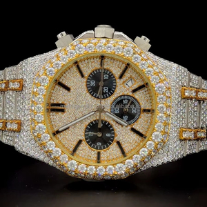 Reloj cronógrafo premium de oro bicolor, completamente cubierto de diamantes moissanite VVS1, funciona con batería, reloj de lujo con incrustaciones de diamantes. - Product Image 1