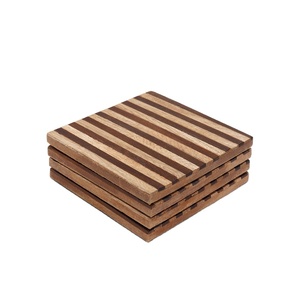 Ensemble de 4 sous-verres carrés en bois avec support en fer pour Table à manger Sous-verres de bar en bois pour Table basse Cuisine - Product Image 1