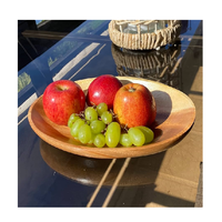 Creatieve houten schaal met voet voor hotel, restaurant, bruiloft, fruit, taartpresentatie en desserts.