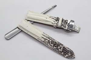 Bandes de smartwatch personnalisées de haute qualité en cuir de lézard véritable matériau PC 20mm 22mm 18mm tailles usine en gros compétitif - Product Image 2