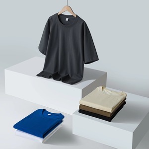 เสื้อยืดคอกลมแขนสั้นทรงโอเวอร์ไซส์ ผ้าเจอร์ซีย์คอตตอน 100% สำหรับผู้ชาย สวมใส่สบาย พิมพ์ลายตัวอักษรด้านหน้า พร้อมโลโก้แบบกำหนดเอง - Product Image 2