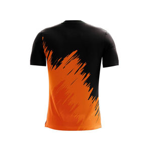 Camiseta deportiva sublimada diseñada para controlar la humedad, con un diseño impreso vibrante, suave, elástica y que permite un movimiento cómodo. - Product Image 2