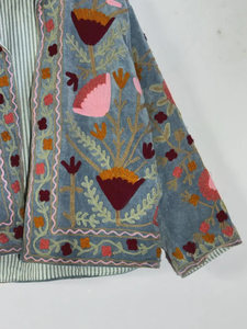 Veste d'hiver pour femmes en coton matelassé Kantha Sanganeri Jaipuri, écologique, respirante, longueur normale, imprimé floral blanc - Product Image 2