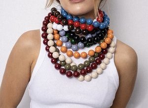 Collier Religieux Fée de l'Amour en Résine Fait Main, Accessoire de Bijoux DIY Audacieux et Attrayant, pour les Passionnés de Mode Moderne, Haute Qualité ILAHI's - Product Image 4