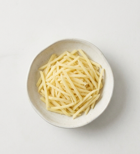 BEST PRICE Premium Pickled Ginger Strips in Brine for Sushi Food Service Catering Retail Use High Quality Export Grade - Product Image 3