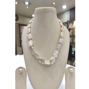 Conjunto de collar Mala con perlas auténticas de calidad premium Radiant y conjunto de aretes para mujeres y niñas, colección para bodas y fiestas. - Product Image 2