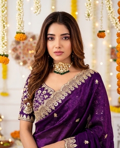 Sari de Seda Morado Elegante de AARA Fashion con Bordado Dorado, Protección Solar, para Todas las Estaciones, para Bodas, Estilo Indio-Pakistaní - Product Image 3