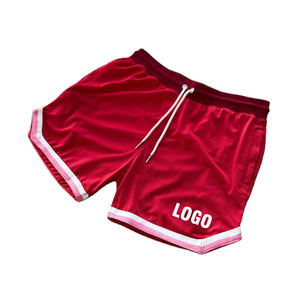 Pantalones cortos de malla rojos para hombre, de cintura media, con cordón, informales, transpirables, de poliéster, con bolsillo con cremallera, estampado de llamas, rayas laterales tejidas - Product Image 3