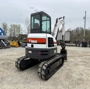Miniexcavadora Bobcat E50, máquina compacta avanzada con alcance superior, gran capacidad de elevación y control hidráulico de precisión - Product Image 2