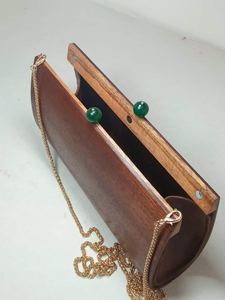 Bolso de Mano de Madera Ecológico Hecho a Mano de Alta Calidad con Cierre de Gema Verde, Estilo Moderno, Duradero, Regalo para Bodas, Troquelado - Product Image 3