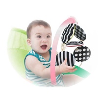 D.J.Toys Veilleuse musicale pour bébés 0-24 mois, jouet doux en plastique ABS, à piles, à activation vocale et lecture automatique