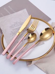 Service de couverts en acier inoxydable de style européen inspiré du paysage côtier pour des tables ouvertes, des réceptions décontractées et des expériences culinaires aériennes - Product Image 6