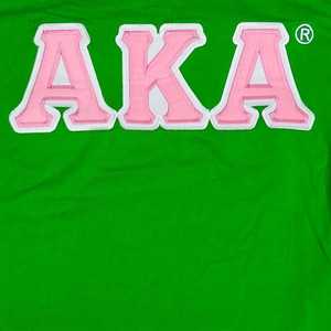 AKA Green Premium Shirt Femmes Lettre Grecque Brodée Rose Garniture Ras Du Cou Haute Qualité Casual Top - Product Image 5