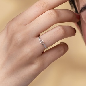 Anillo Minimalista con Diseño de Hoja y Diamante Natural en Plata de Ley 925 |   Anillo Elegante para Uso Diario para Mujer - Product Image 3