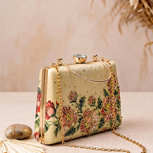 Pochette de luxe ornée de fleurs dorées, sac artisanal de créateur - Product Image 4