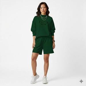 Conjunto de Sudadera Oversize de Cuello Alto con Estampado Gráfico de Montaña 'EXPLORE' Verde Sólido para Mujer y Pantalones Cortos, Manga Larga, Estilo Casual Urbano - Product Image 1