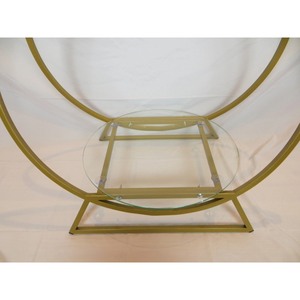 Support à gâteau rond en métal avec plateau en verre, finition dorée, présentoir décoratif de forme circulaire - Product Image 3
