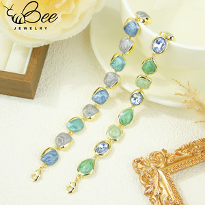 Pulsera de cristal de resina hecha a mano para mujer, estilo europeo, con piedras naturales italianas de colores únicos, para venta al por mayor. - Product Image 5