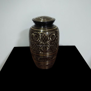 Wholesale Brass Adult Cremation Urns for Human & <b>Pets</b> <b>Ashes</b> Personalized Metal Cremation urns for Male & Female <b>Ashes</b> & <b>Keepsake</b> - Product Image 3