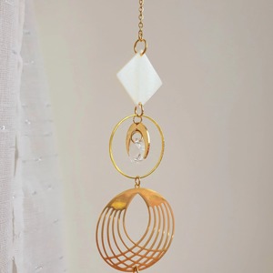 Atrapasueños de pared de 4 capas de metal dorado y cristal para la sala de estar, centro de mesa, decoración de pared, pasillo o entrada. - Product Image 3