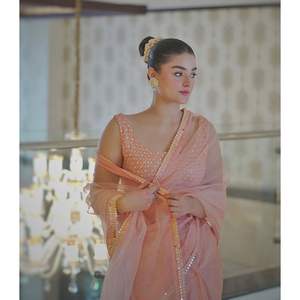 ชุดเดรสออกงานปาร์ตี้สุดหรูพร้อมงานปักลวดลายประณีต - Product Image 3