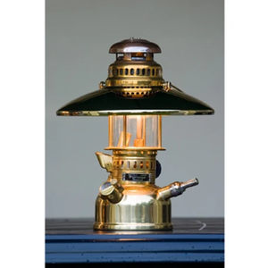Heavy polished <b>brass</b> pressure <b>lantern</b> with clear glass globe shade, available at wholesale prices. - Product Image 3