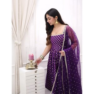 ชุดเดรสสำหรับงานปาร์ตี้สไตล์เรียบง่ายชุดคลุม Anarkali - Product Image 2