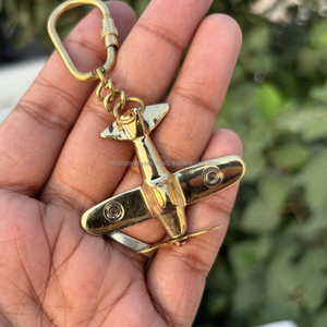 Porte-clés avion en laiton fait main, mini modèle d'avion pour les amateurs de voyage - Product Image 5
