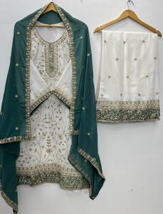 ชุดเสื้อและกางเกงพลัซโซผ้าจอร์เจตต์ปักลายฉลุหนักพิเศษสำหรับเทศกาลวันอีดสำหรับผู้หญิง พร้อมผ้าคลุมไหล่ สำหรับงานปาร์ตี้ แห้งเร็ว - Product Image 3