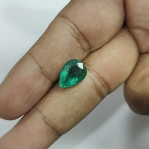 Esmeralda Natural Verde de 3.95 Quilates, Corte Pera, Procedente de Zambia, Gema Suelta, Certificada por Koya Gems GJEP, para Joyería, EPN-60 - Product Image 1