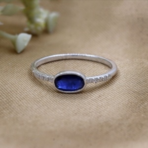 Magnifique bague de fiançailles certifiée IGI pour femmes, saphir bleu naturel, véritable diamant d'appoint, argent massif 925, style bohème - Product Image 4