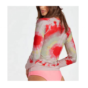 Rashguard de Nailon de Alta Calidad Personalizado para Mujer, para Entrenamiento de MMA, Uso en 4 Estaciones y Excelente Relación Calidad-Precio - Product Image 3