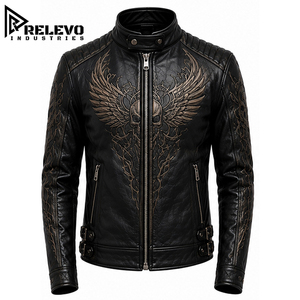 Chaqueta de Cuero Negra Vintage OEM para Hombre, Estilo Motero, Chaqueta Táctica de Metal Pesado con Gráfico de Calaveras y Alas de Bronce y Acolchado - Product Image 2