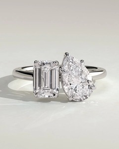 แหวนหมั้นเพชรแล็บโกรว์ Orinora Emerald and Pear Hidden Halo Toi et Moi พร้อมใบรับรอง IGI - Product Image 1