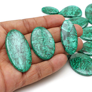 Vente en gros de cabochons en malachite naturelle en forme de feuille, cristaux de malachite faits à la main, pierres précieuses en vrac pour la fabrication de bijoux - Product Image 3