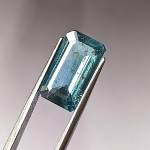 Piedra Preciosa Translúcida de Aguamarina Azul Natural de 3.90 Quilates, Corte Esmeralda, de Santa María, con Juego de Color para Joyería - Product Image 2