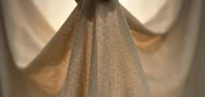 Tissu en microfibre NIRMAL KINT 100% polyester tricoté respirant de poids moyen uni beige - Product Image 3